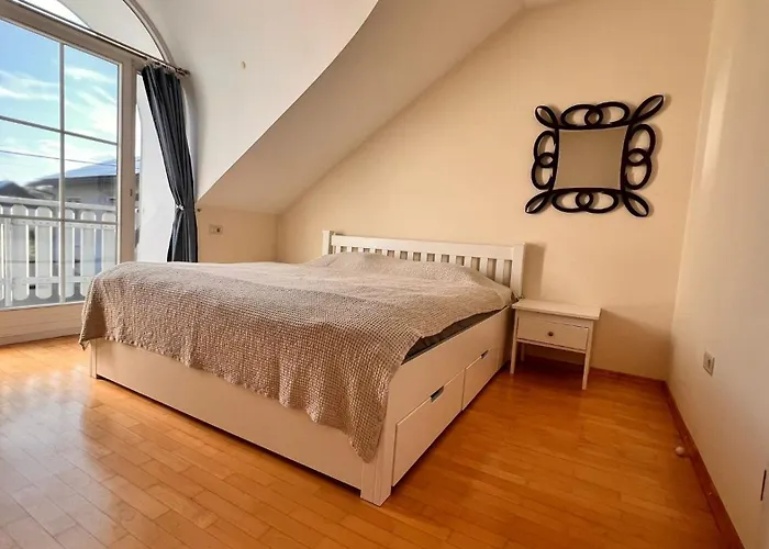 Riverbank - Mountain View *